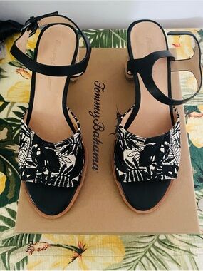 Tommy Bahama Black & Natural Kalani Floral Woven Wedge Sandal